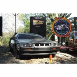 OUTATIME: Saving The DeLorean Time Machine (Blu-ray™ Disc) 26 OUTATIME: Saving The DeLorean Time Machine (Blu-ray™ Disc) -Media Collection Shop Before Restoration 3