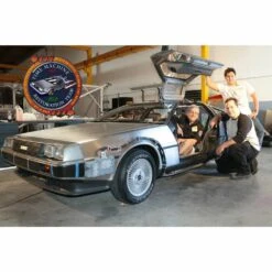 OUTATIME: Saving The DeLorean Time Machine (Blu-ray™ Disc) 30 OUTATIME: Saving The DeLorean Time Machine (Blu-ray™ Disc) -Media Collection Shop During Restoration 3