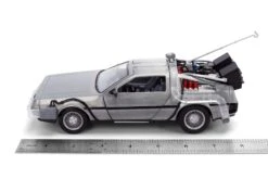 Jada Toys Back To The Future Die-cast 1:24 Scale 40th Anniversary "Hollywood Rides" Light-up DeLorean Time Machine -Media Collection Shop STL382649 11